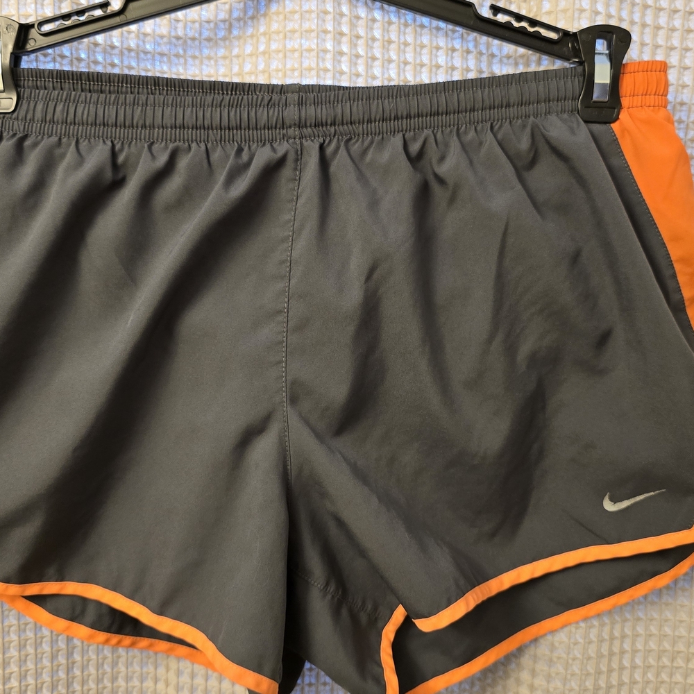 Nike Women's Athletic Running Shorts in Gray and Orange Dri-Fit Sz Large